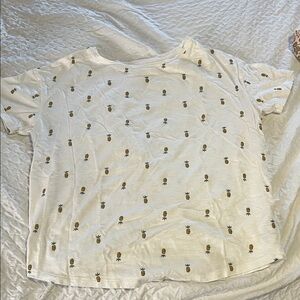 Old Navy White Pineapple Print Short Sleeve Tee